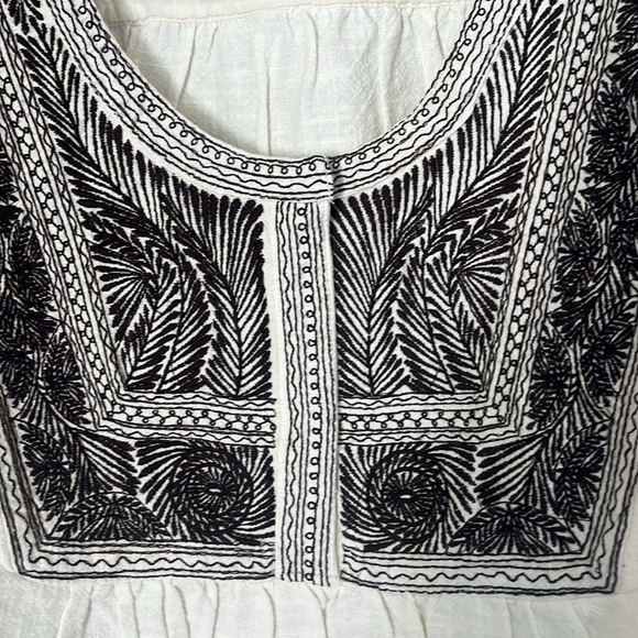 Free People Iggie Embroidered Blouse Size Large NWOT - Picture 6 of 8
